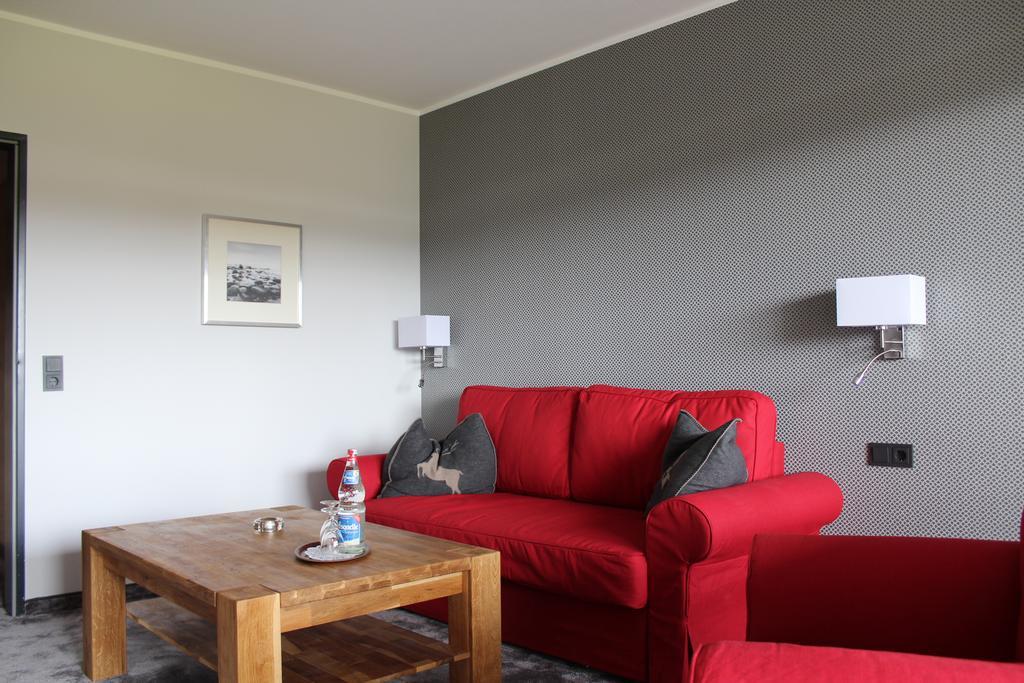 Berghotel Habbel Und Die Welt Kann Warten Cobbenrode エクステリア 写真