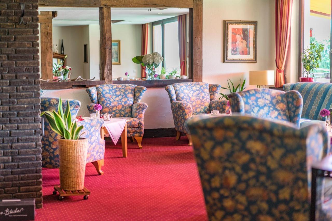 Berghotel Habbel Und Die Welt Kann Warten Cobbenrode エクステリア 写真